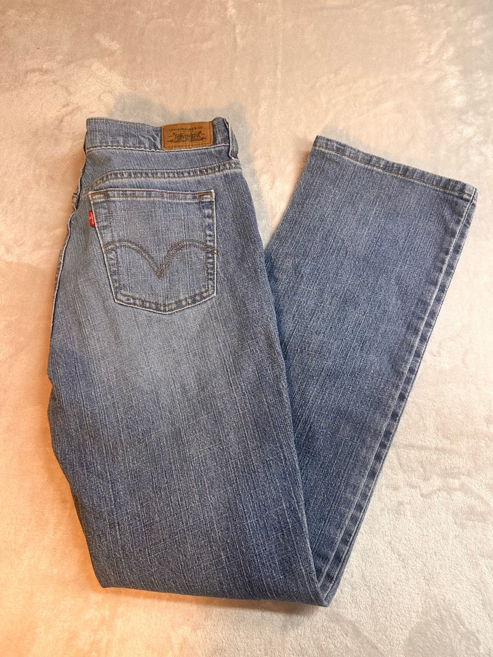 Levi's Women's Straight Leg Jeans - Medium Blue Wash